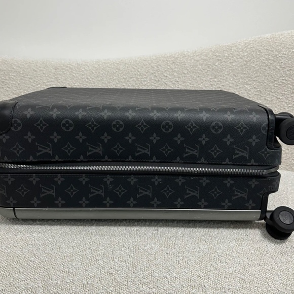 Authentic Louis Vuitton Horizon 55 Eclipse Monogram - Picture 8 of 16